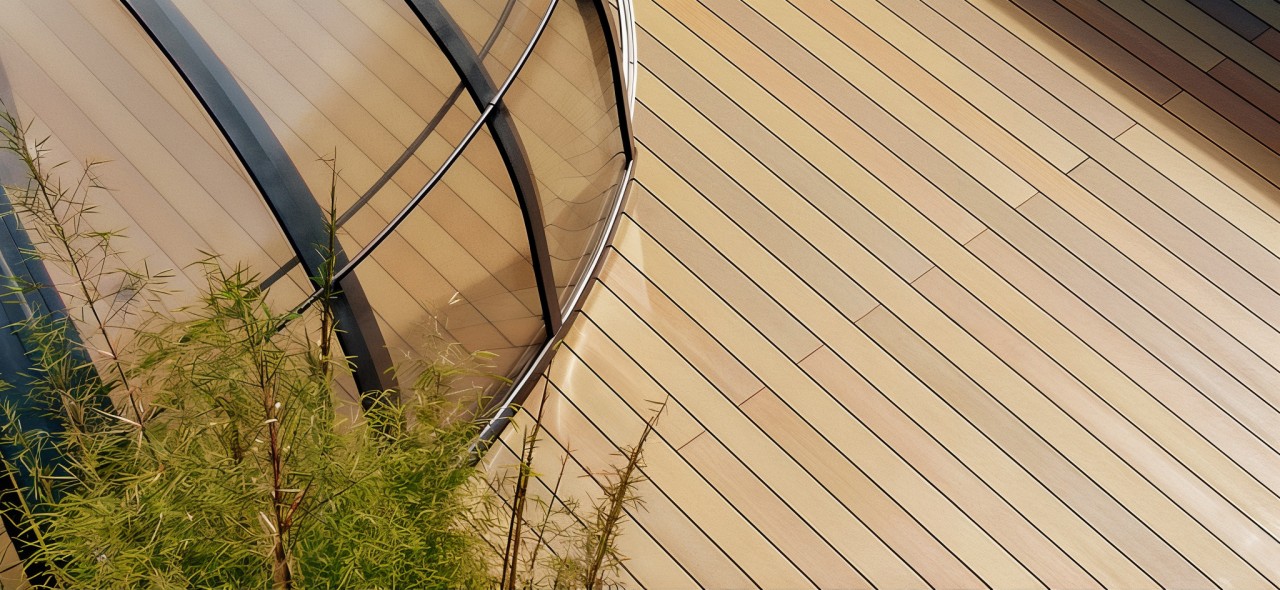 An exceptional wood composite decking project with EXOTICS Ipé by Fiberdeck®.