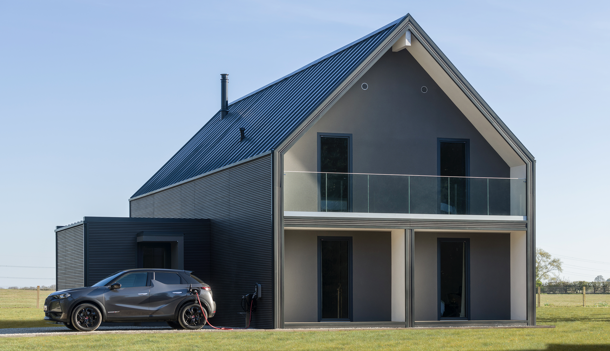 Wunderhaus: an energy-positive house in the UK with Fiberdeck® cladding and decking